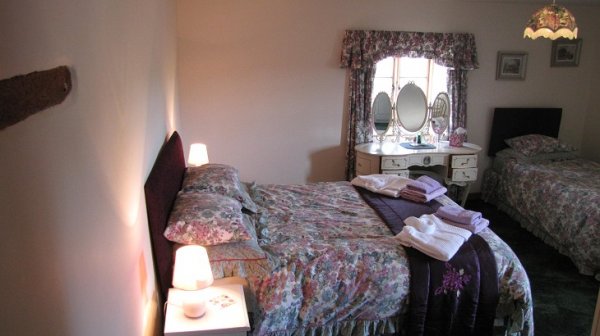 Worswell Barton B&B bedroom 3 downstairs - higher shippen.jpg